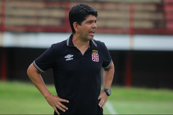 Valadares exaltou os jogadores no empate do Vasco - Paulo Fernandes/ Vasco.com.br