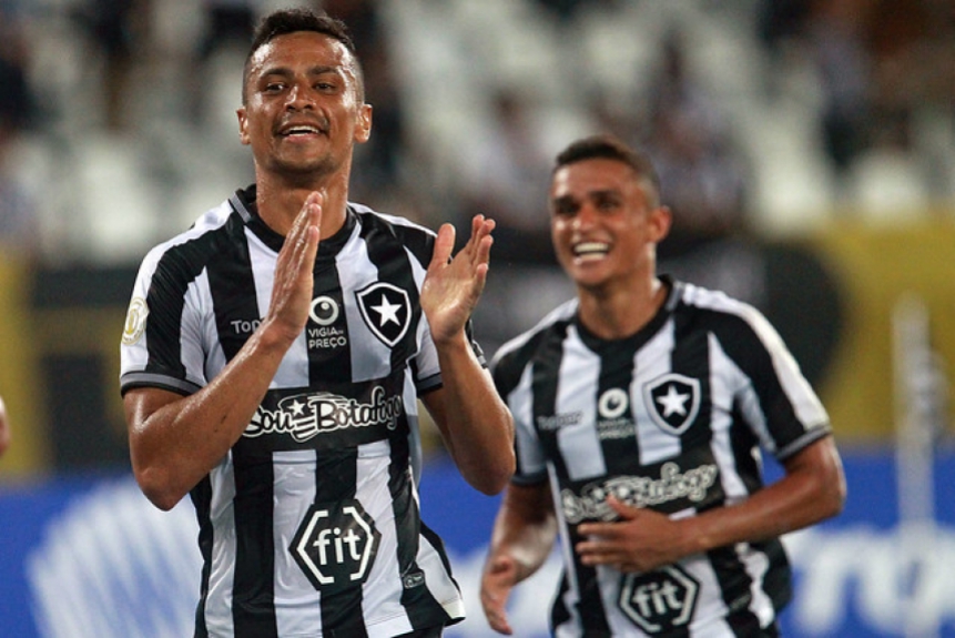 Tentando evitar ‘bobeada’, Botafogo recebe Fortaleza no Engenhão