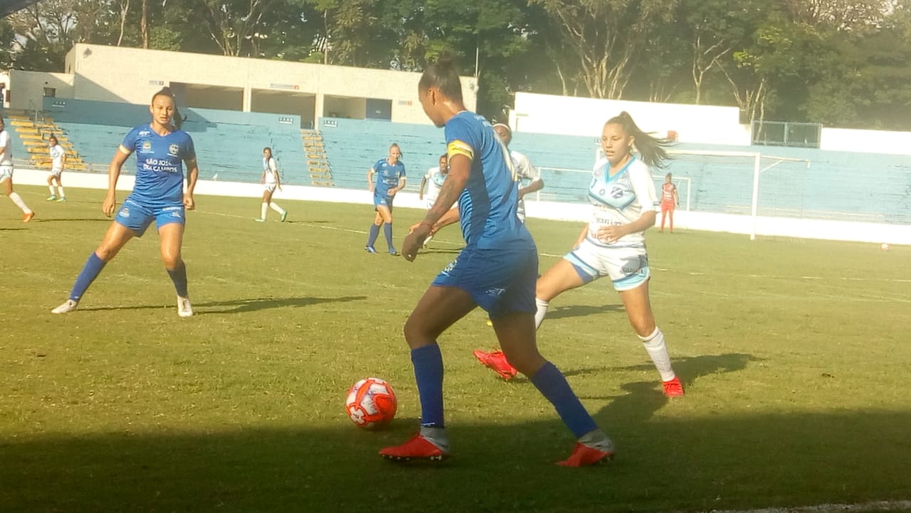 PAULISTA FEMININO: Corinthians mantém 100% com goleada e São Paulo retoma liderança