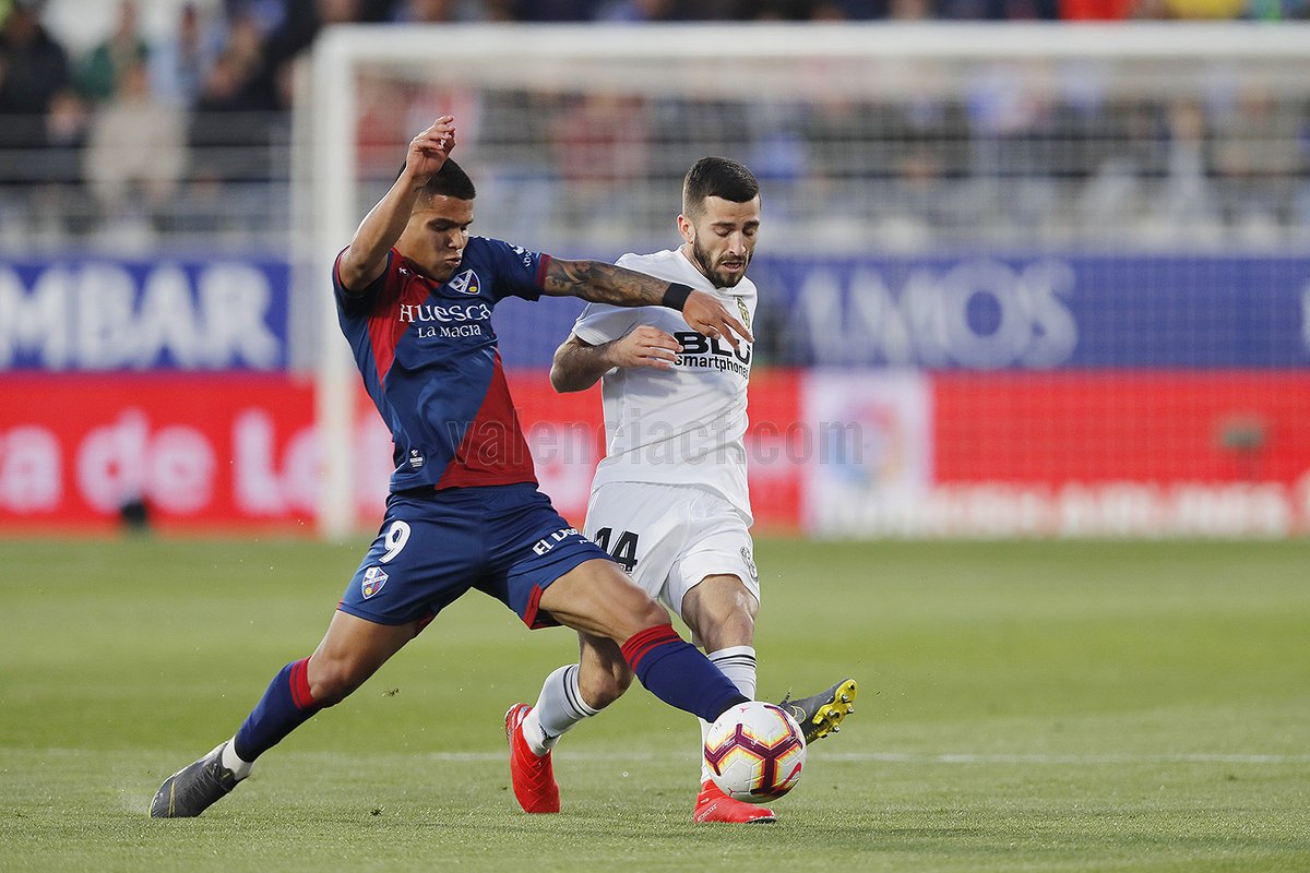 ESPANHOL: Valencia goleia e rebaixa lanterna Huesca; Rayo Vallecano também cai