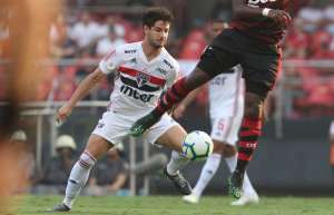 Após pancada, Pato é diagnosticado com pequena lesão na região cervical