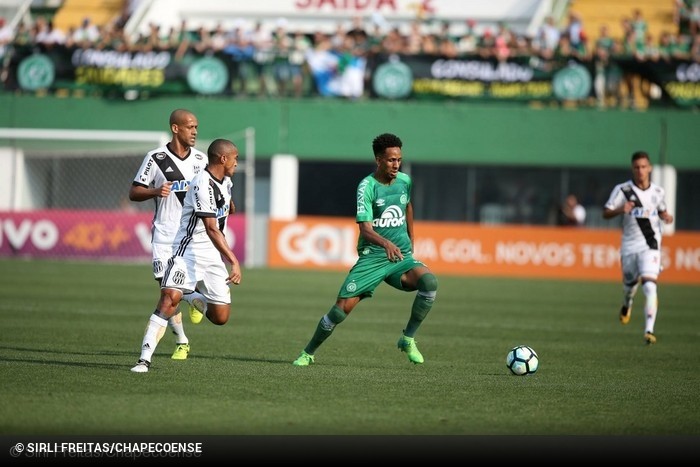 Atlético-MG demonstra interesse em volante da Chape emprestado ao Vasco