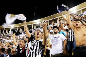 Santos leva Copa do Brasil ao Pacaembu, onde chegará a 12 jogos em casa até junho