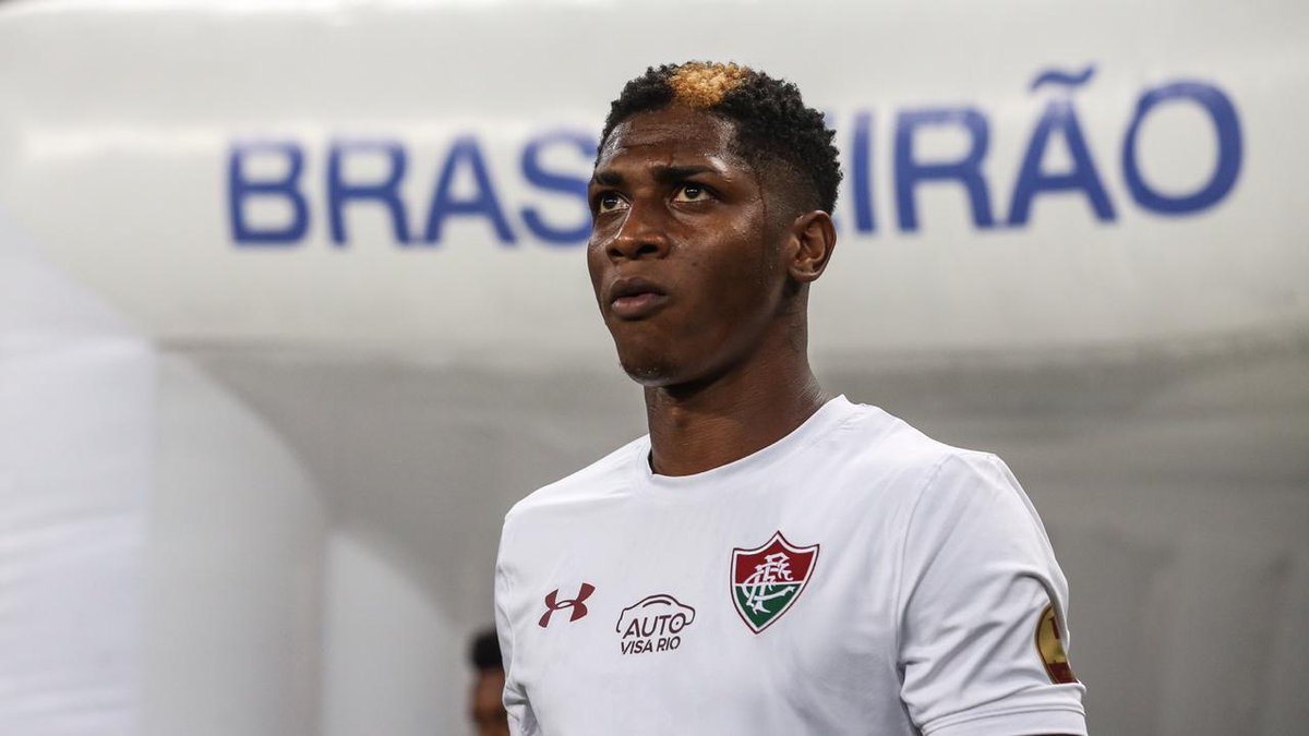 Lateral do Flu denuncia racismo de gremistas contra Yony González e cobra punição