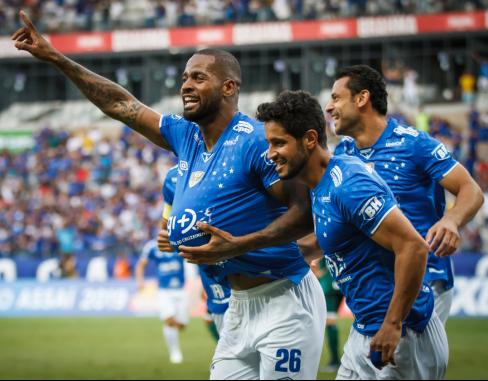 CRUZEIRO se mantém entre os primeiros