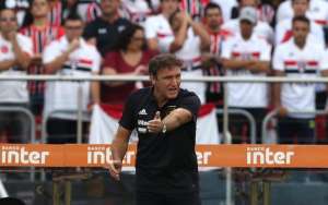 Veteranos perdem espaço e amargam ostracismo no São Paulo