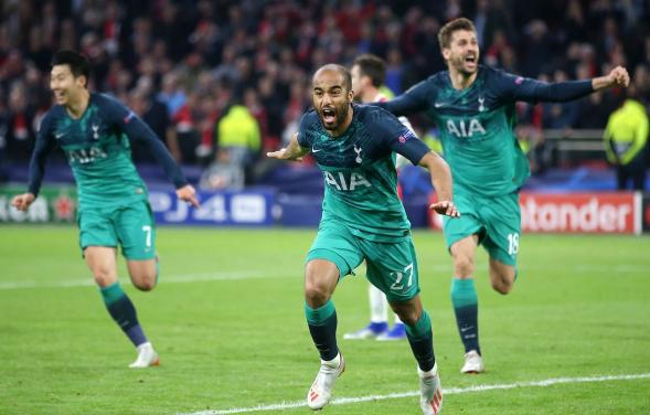 Lucas foi o grande nome da vitória do Tottenham