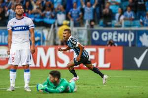 Autor do primeiro gol da classificação, Alisson destaca foco gremista em triunfo