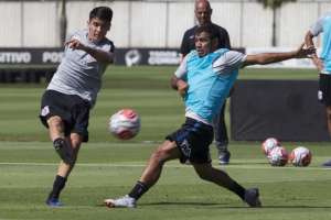 Meia é sondado por três clubes e deve deixar o Corinthians em breve