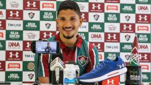 Yuri é apresentado no Flu e festeja nova chance de trabalhar com Fernando Diniz