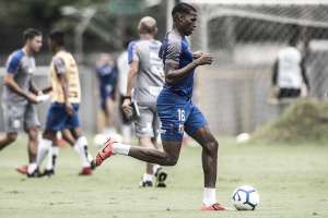 Ainda sem patrocínio master, Santos renova acordo para as costas da camisa