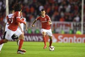 Lateral do Internacional evita falar sobre possível saída: 