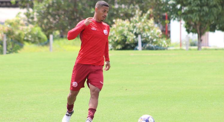 Série C: Lateral do Náutico é sondado por times da Série A