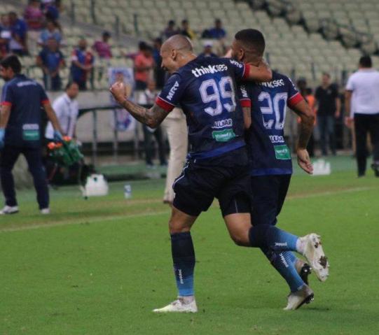 Rogério Ceni tem time do Fortaleza completo para 'jogo das homenagens'