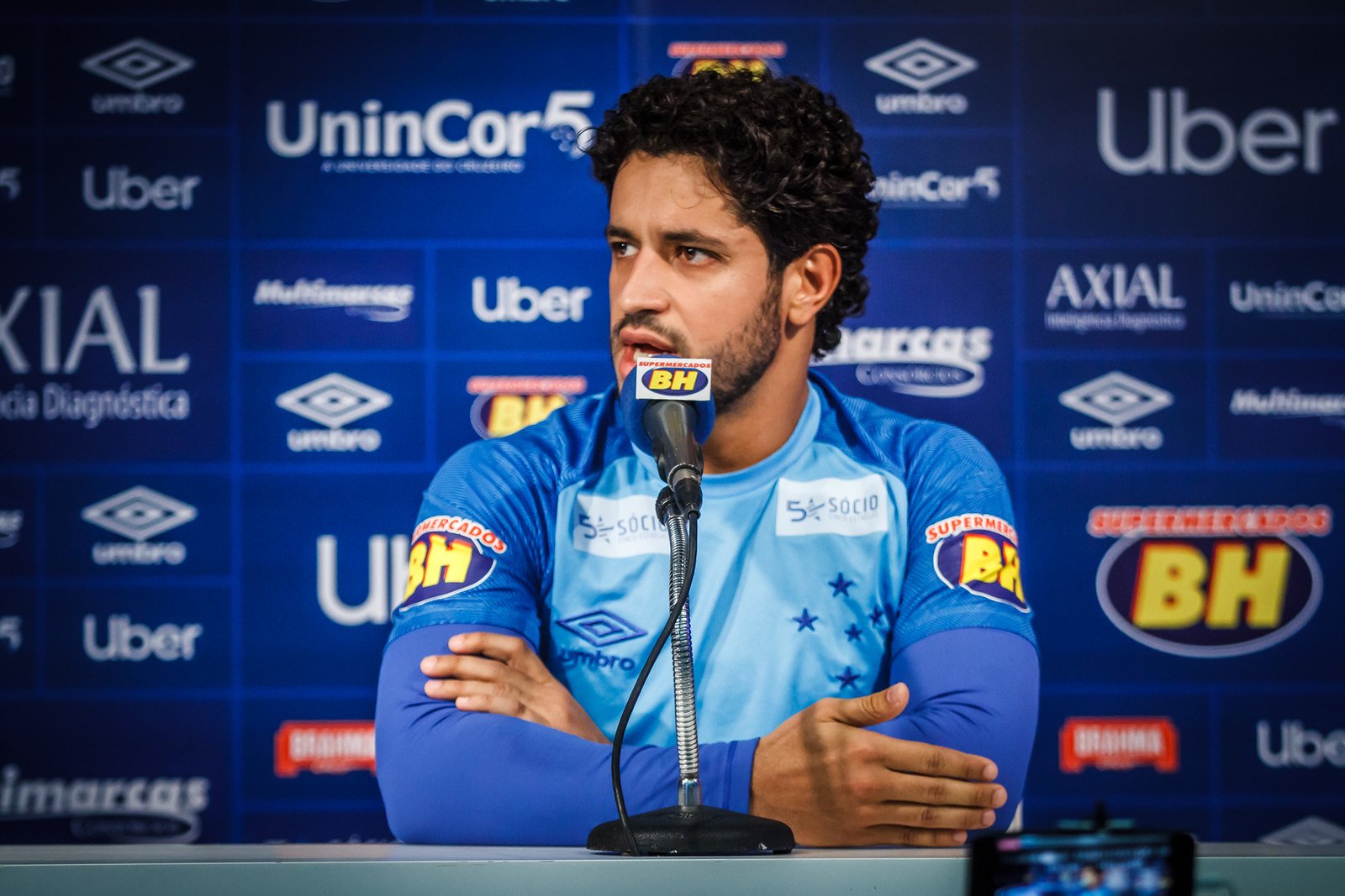 Com baixas e dúvidas, Mano tem problemas para escalar Cruzeiro que pegará o Inter