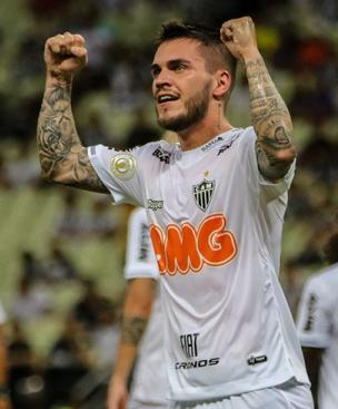 Galo lidera com 9 pontos