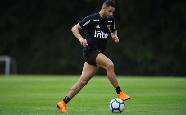 Bruno Peres viajou com a delegação para Fortaleza