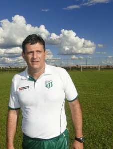 Manaus 5 x 2 Galvez - Gavião 'passa o carro' e segue líder na Série D