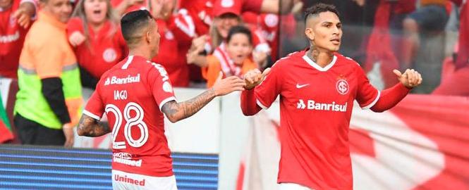 Guerrero festeja seu gol