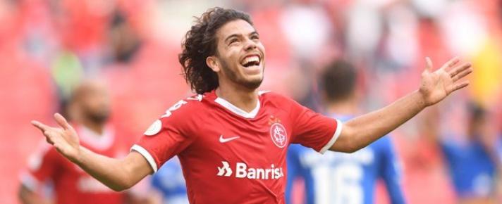 Nonato, ex-São Caetano, fez de peixinho o primeiro gol