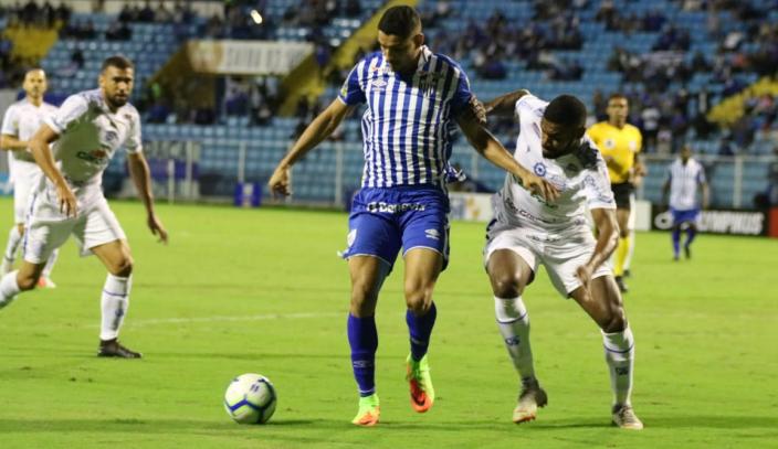 Avaí não saiu da marcação do CSA