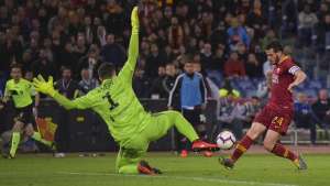 ITALIANO: Roma 'carimba faixa' da Juventus e se mantém na briga pela Champions