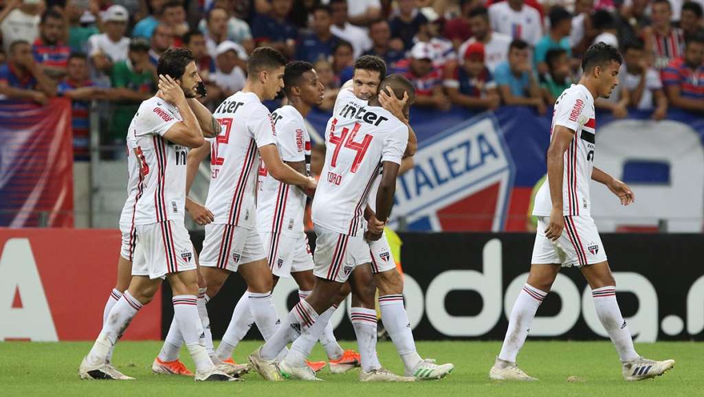 Cuca vibra com vitória do São Paulo em Fortaleza: 'Tem de saborear muito'