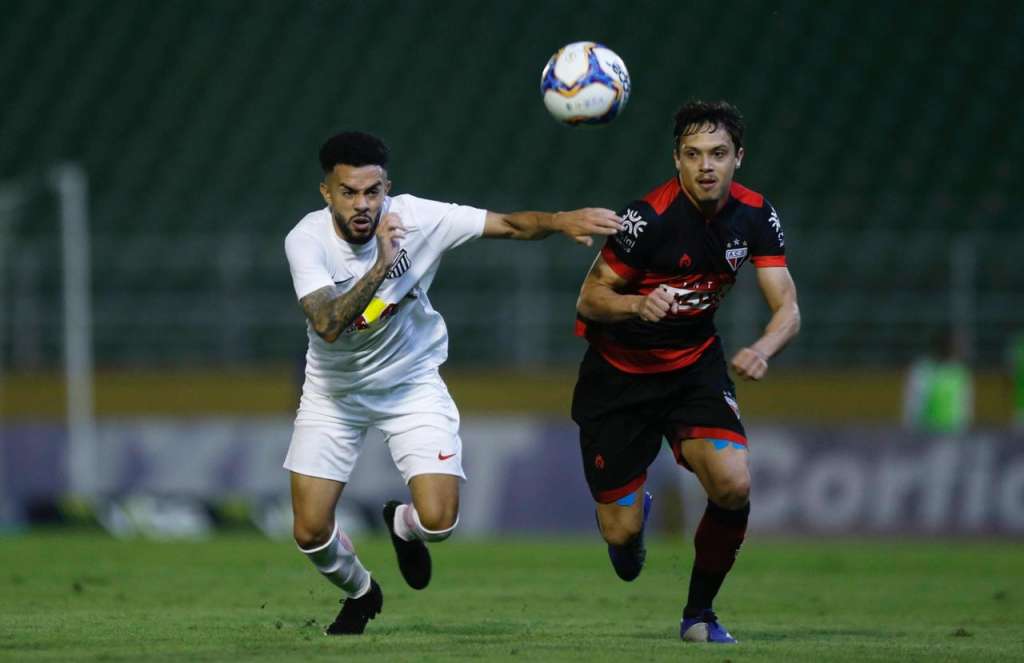 A goleada sobre o Atlético-GO colocou o Bragantino entre os melhores da Série B