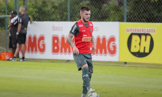 Com futuro indefinido, Nathan diz que quer permanecer no Atlético-MG