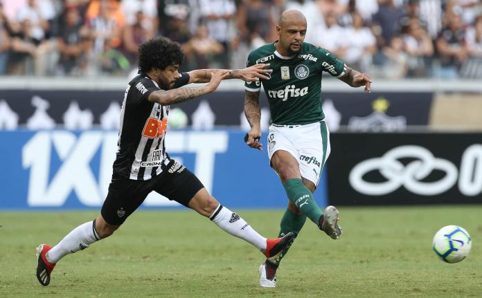 Felipe Melo vem sendo muito elogiado por Felipão