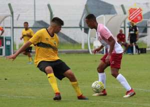 Segundona: Meia comemora ponto conquistado pelo Joseense: 'No caminho certo'