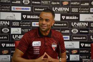 Série B: Ponte Preta 'flerta' com volante ex-Vila Nova e Atlético-GO