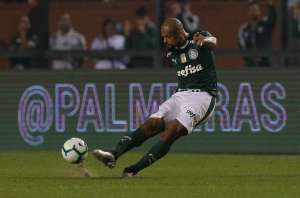 Felipe Melo diz que é perseguido pelos árbitros e pede ajuda da imprensa