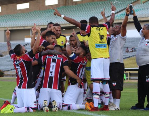 River agradece aos céus pela goleada