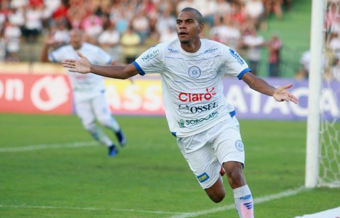 Régis fez grande jogo com a camisa do São Bento - Jesus Vicente