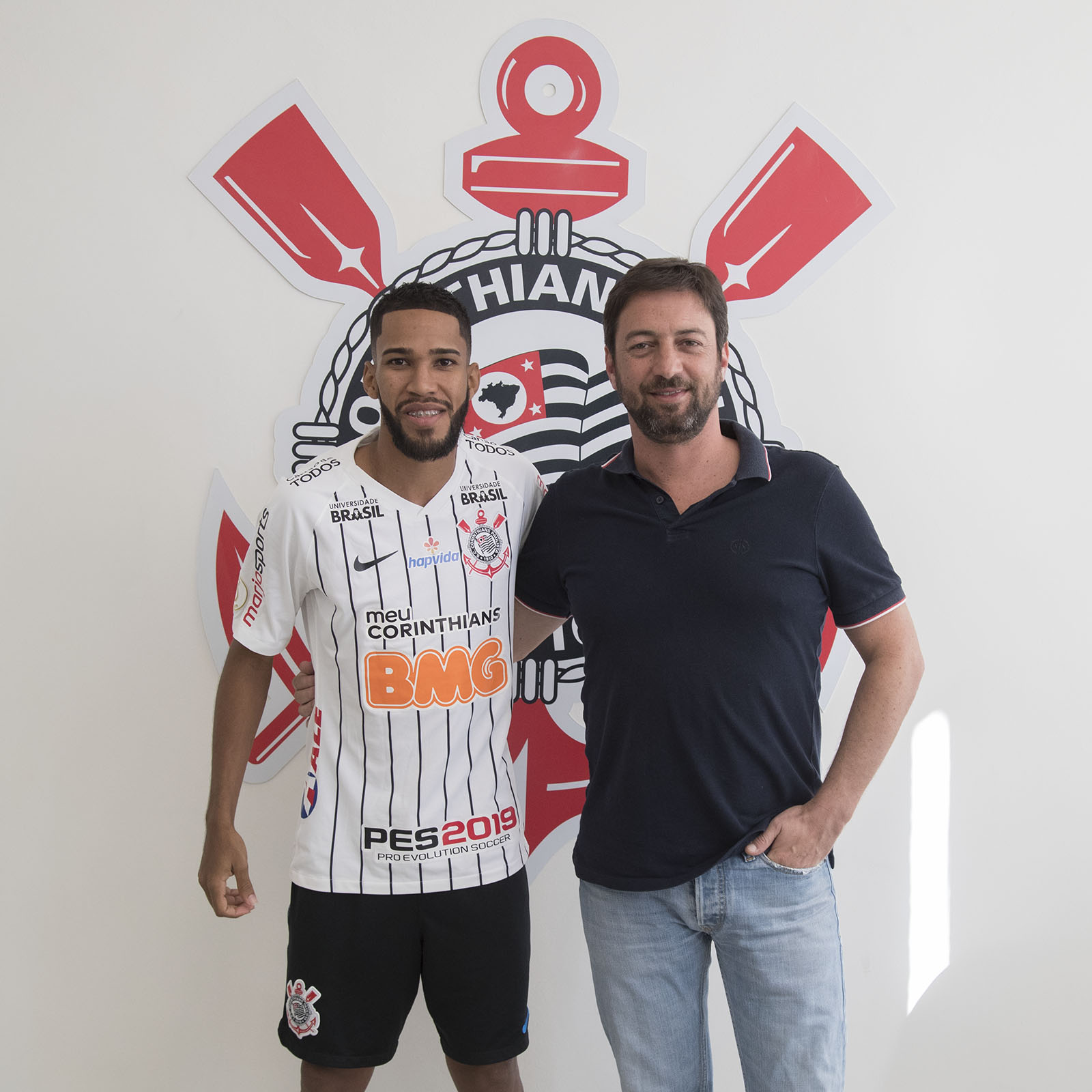 Corinthians anuncia contratação de atacante que estava no Fluminense