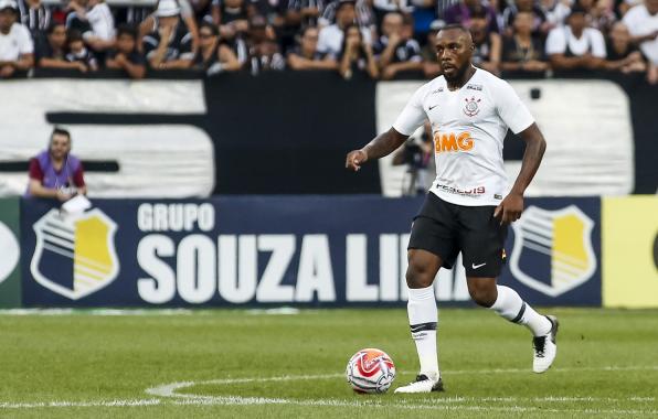 Manoel leva pisão e desfalcará Corinthians contra o Deportivo Lara