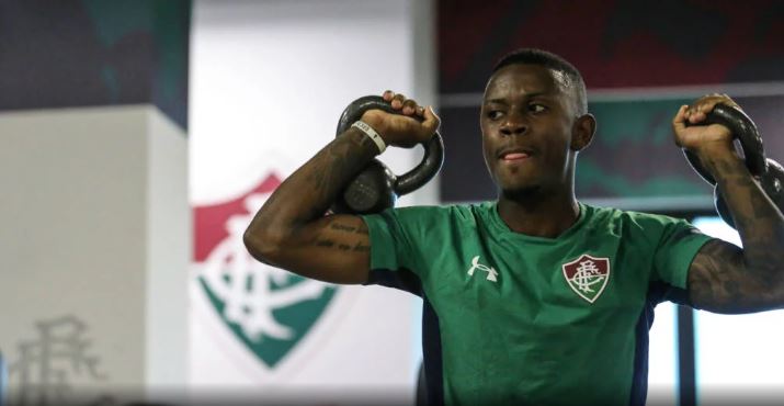 São Paulo anuncia a contratação de atacante que estava no Fluminense