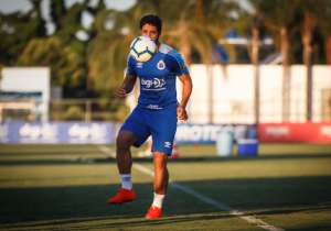 Zagueiro nega atritos no vestiário do Cruzeiro: 