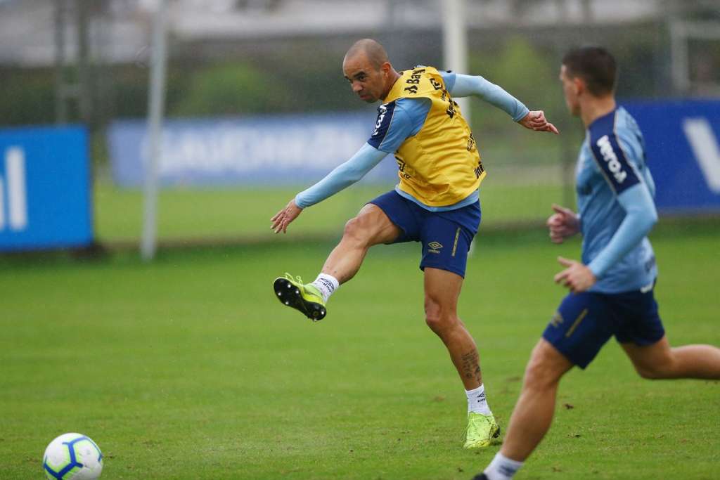 Tardelli diz crer na 'lei do ex' e projeta gols em 1º reencontro com Atlético-MG