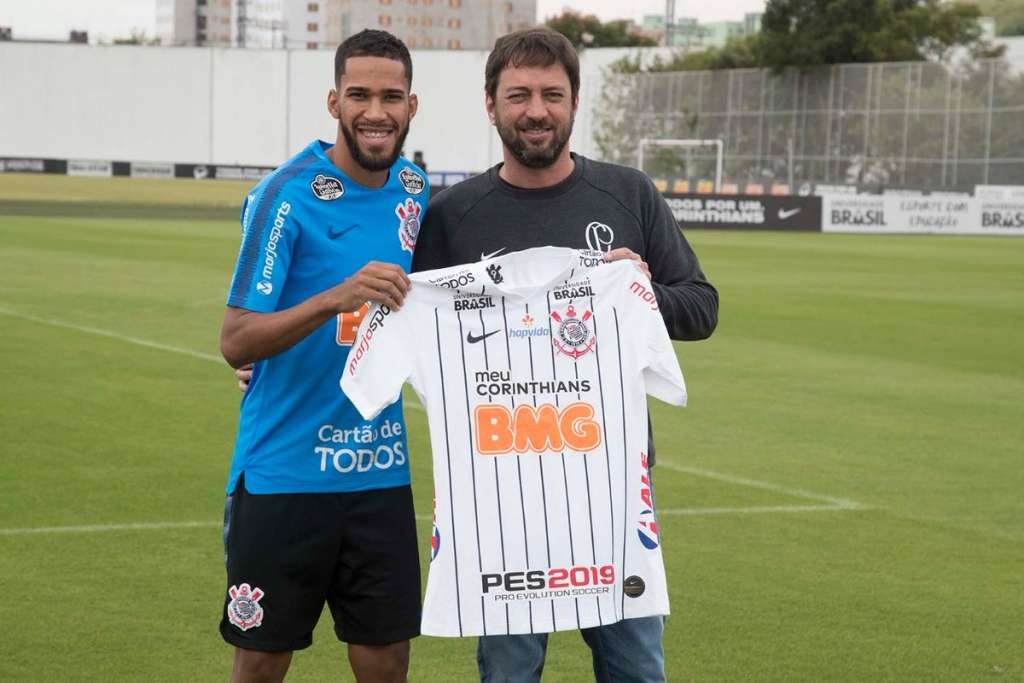 Everaldo estava no Fluminense e foi anunciado pelo Corinthians na última quarta-feira. (Foto: Divulgação)