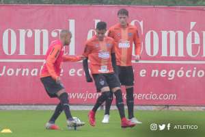 Interino confirma Jair e mantém mistério sobre volta de Geuvânio ao Atlético-MG