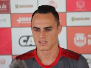 Victor Rangel, ex-Ponte, rescinde com o CRB e acerta com time do Brasileirão