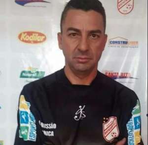 Copa Paulista: Batatais anuncia ex-meia polêmico da Ponte Preta como novo técnico