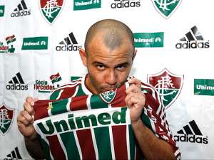 Ex-Seleção, Roni é preso durante jogo do Brasileirão por suposta fraude financeira