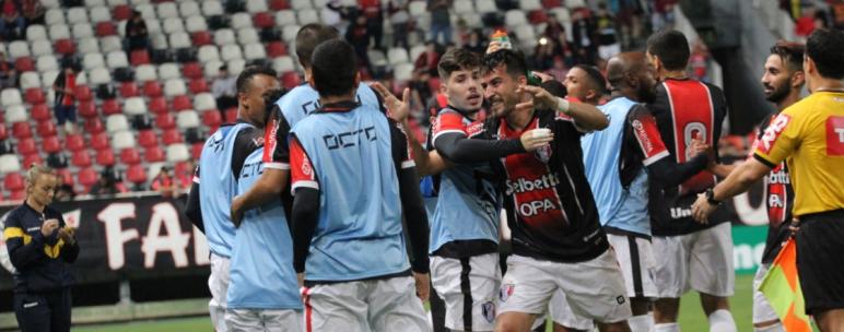 Joinville comemora gol da vitória