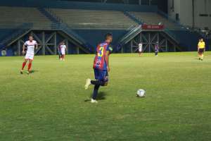 Fast-AM 1 x 1 Barcelona-RO - Empate embola o Grupo A1