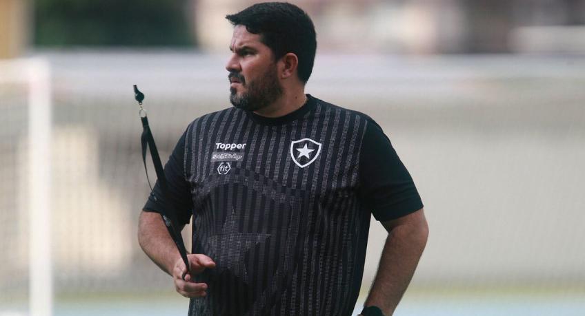 Eduardo Barroca lamentou derrota do Botafogo