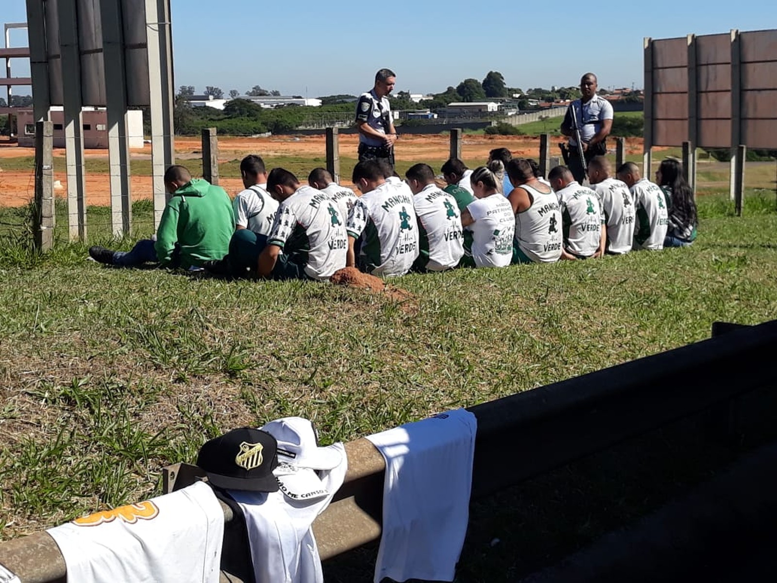 Torcedores do Palmeiras são presos roubando santistas em Nova Odessa