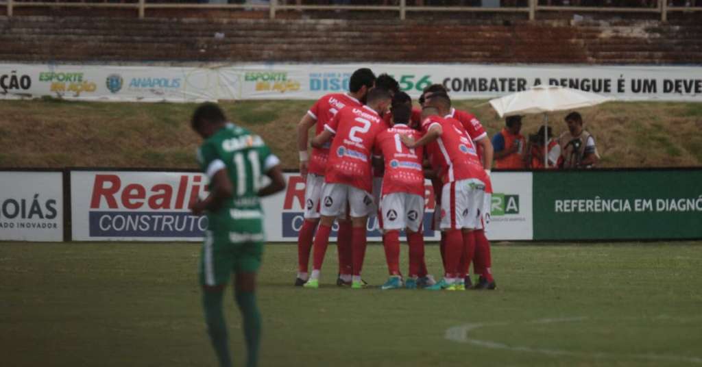 Anapolina empata com Operário